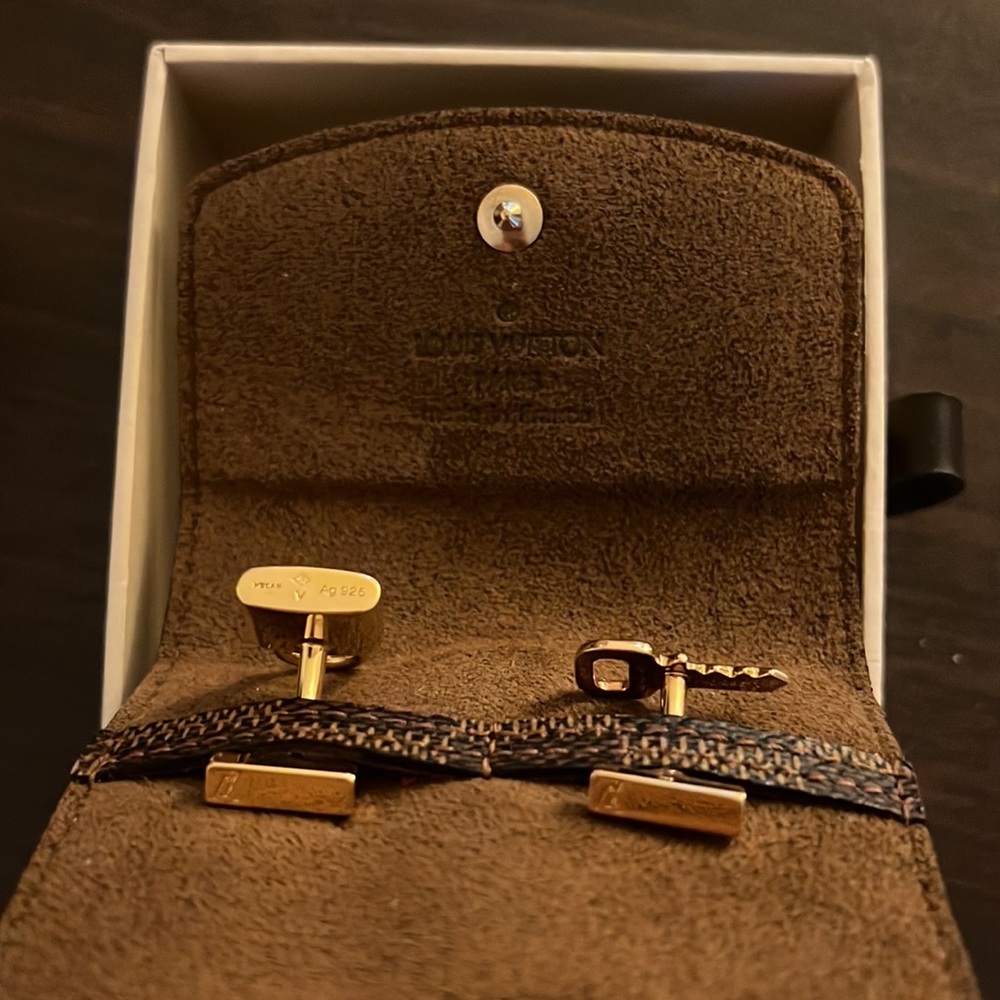 Louis Vuitton Lock & Key Cufflinks - image 7